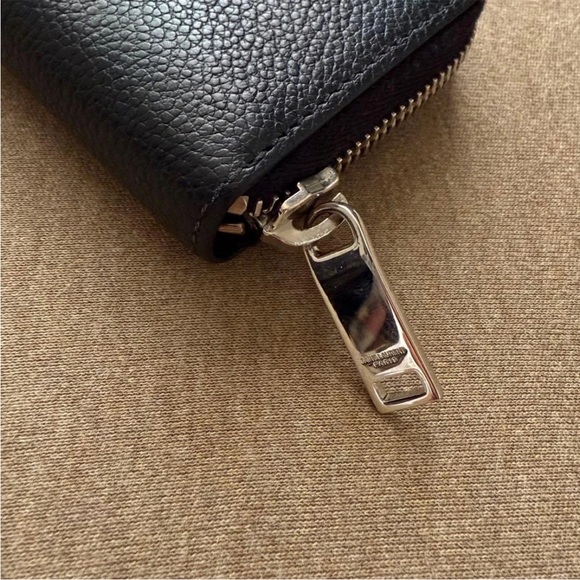 Saint Laurent Black Leather Wallet - Picture 5 of 9